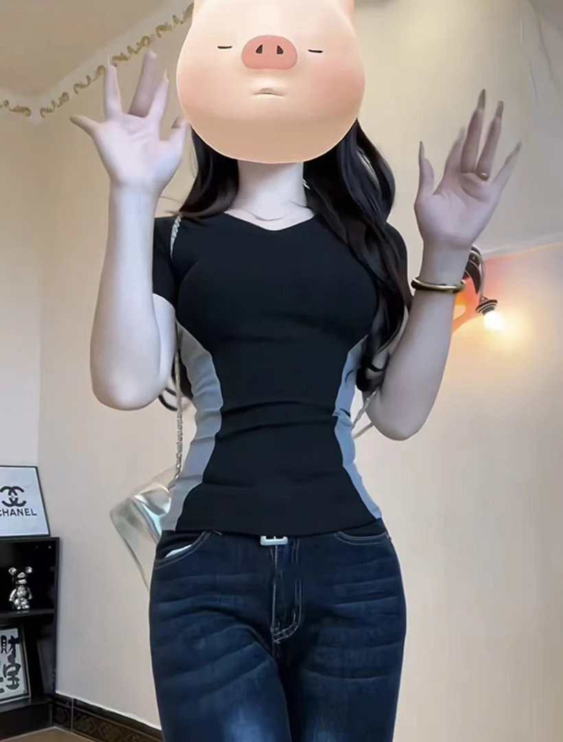 【葡萄家】2025新款大码设计感撞色v领短袖正肩t恤气质修身短上衣