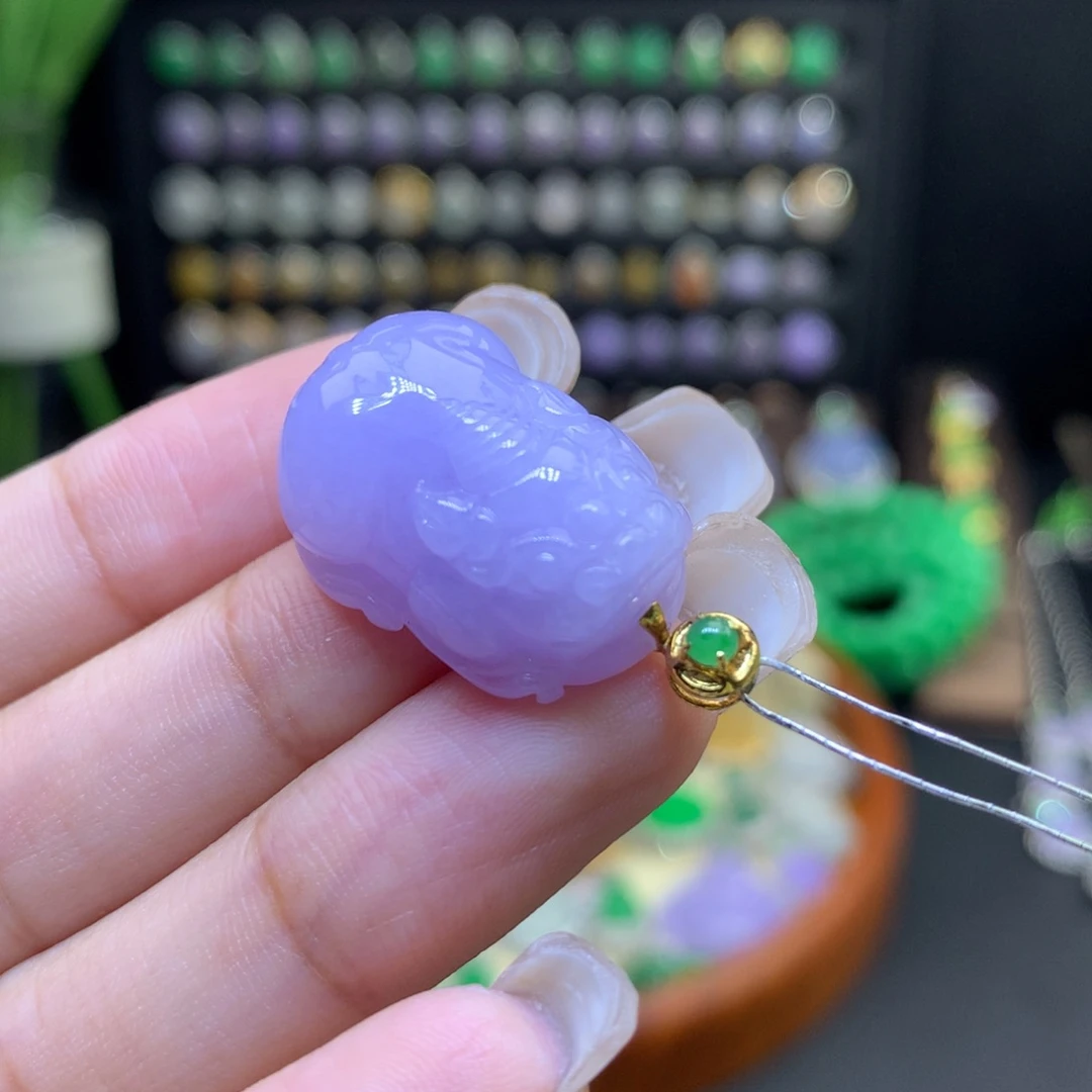 翡翠18K金镶嵌颈饰