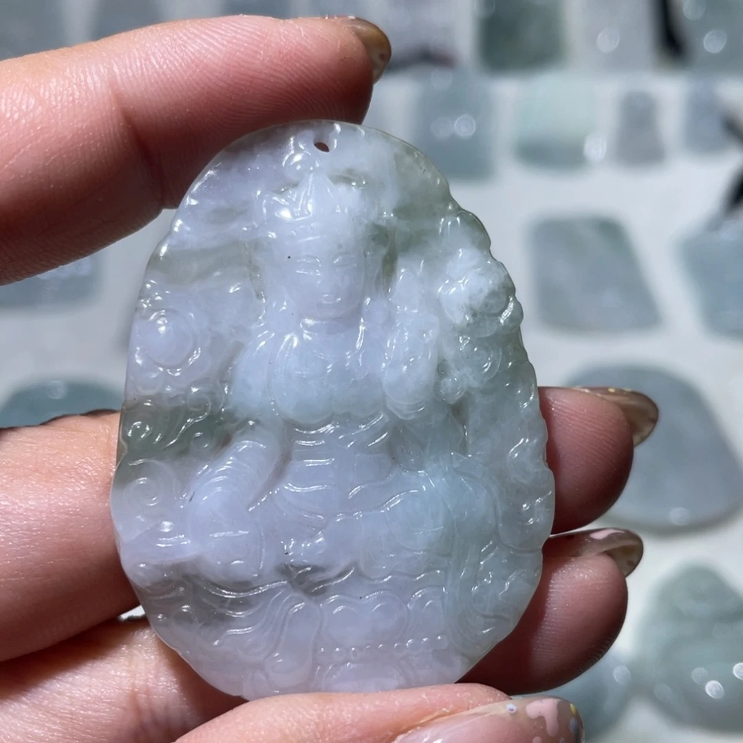 翡翠未镶嵌颈饰度母