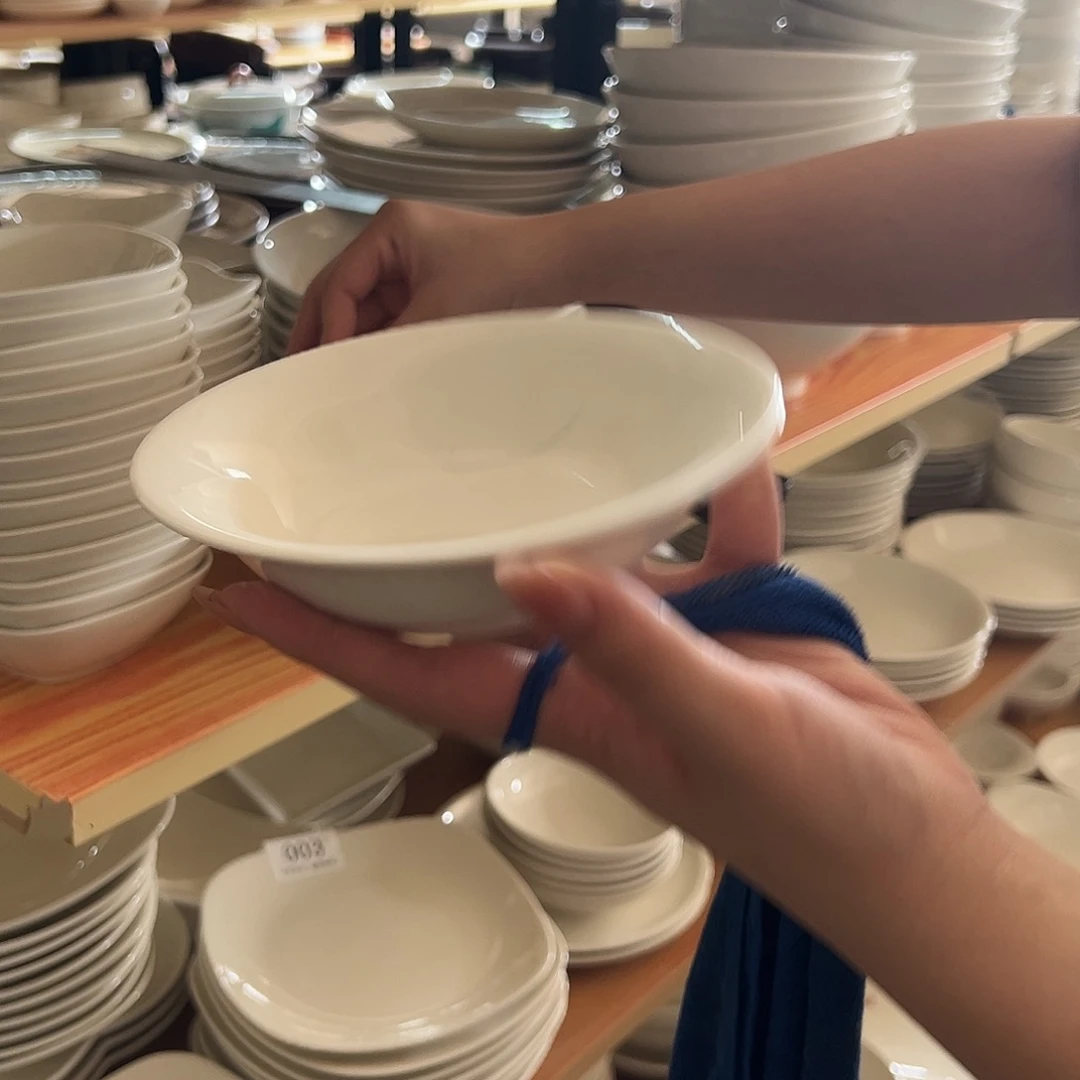 新骨瓷014微瑕暖白5.75寸反口小碗