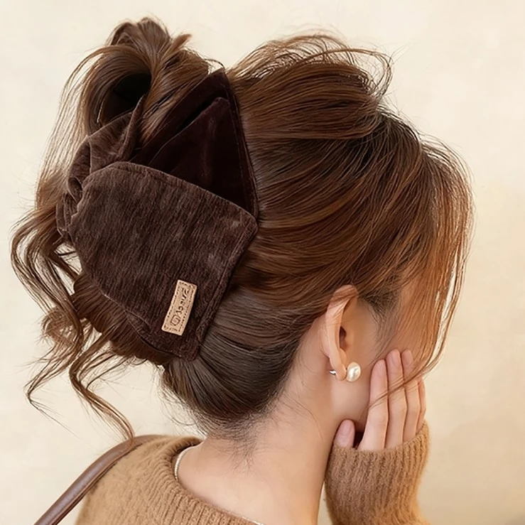 复古丝绒三角抓夹女高级感2025新款高端后脑勺盘发大号鲨鱼夹发卡