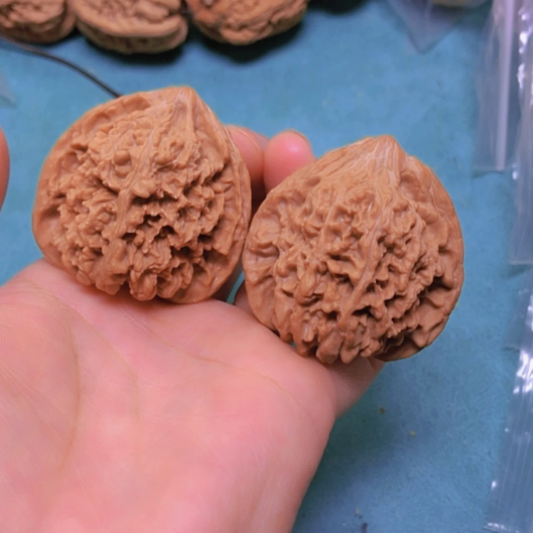 【闪购商品】摆件核桃42.5满天星修尖