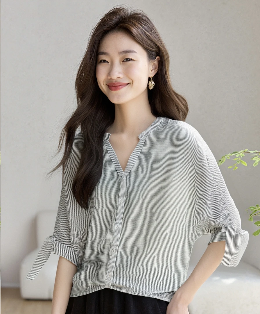 潮流前线夏款七分袖V领时尚蓝色长袖衬衫百搭初恋风外套#K7II3E68