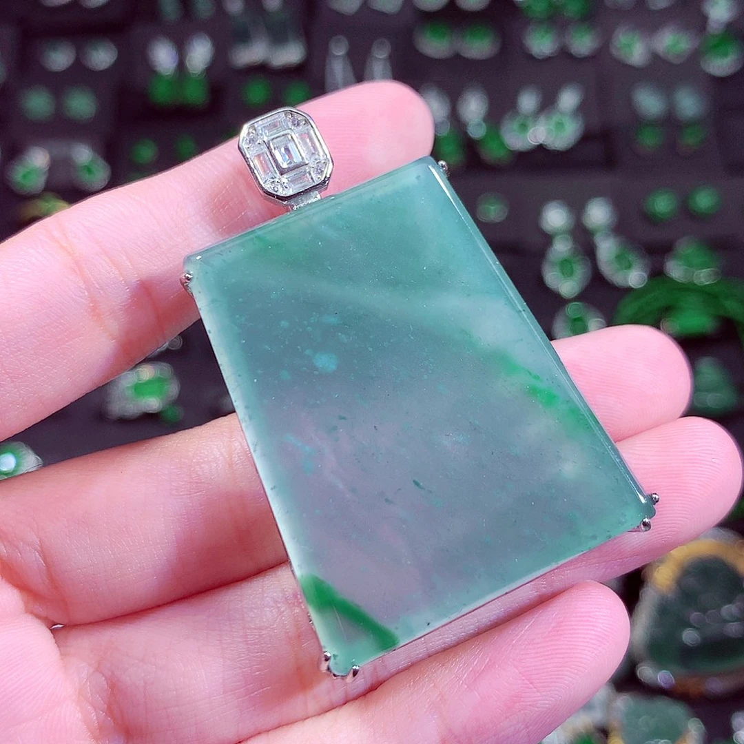 翡翠未镶嵌颈饰天然