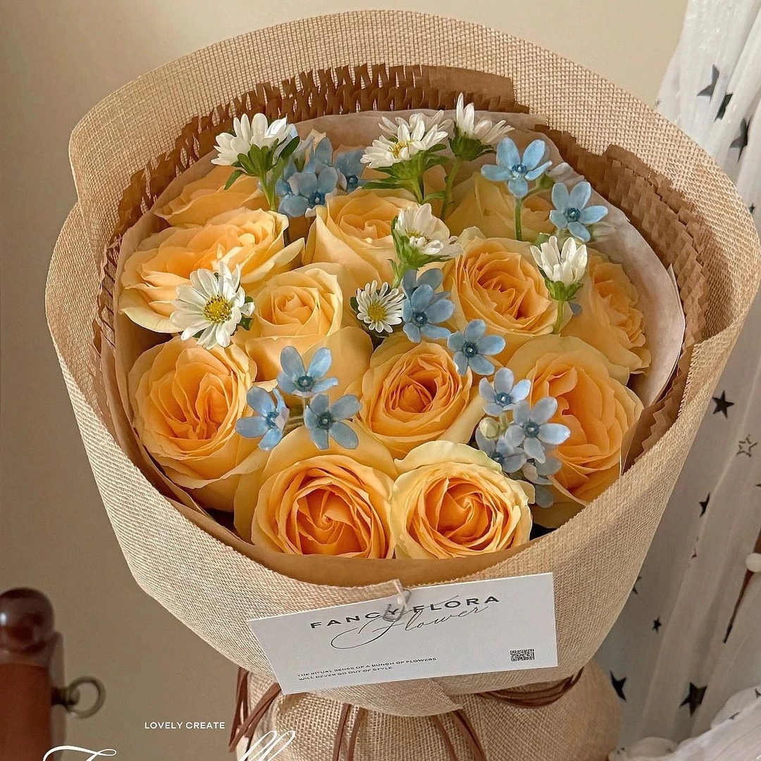 『爱若初见』13朵香槟玫瑰蓝星花混搭花束送女朋友闺蜜男朋友生日鲜花花店送花上门