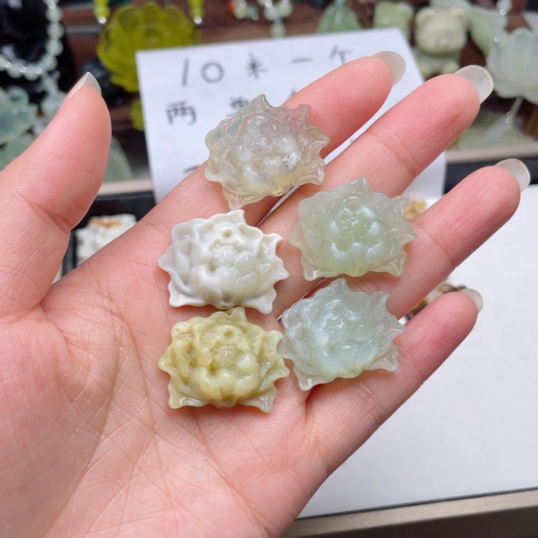 雪***殇蛇纹石玉未镶嵌颈饰