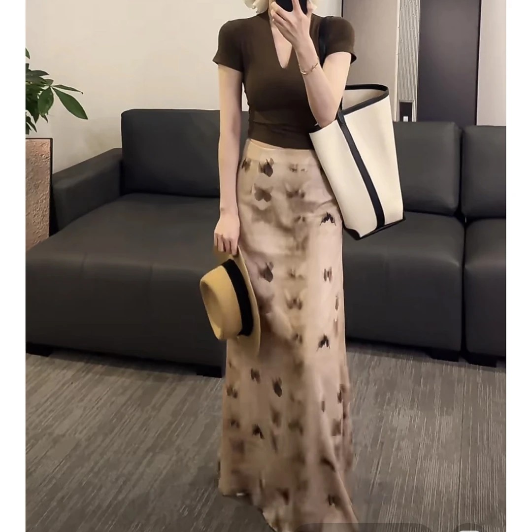 夏季欧若风时尚上衣半身裙套装显瘦气质v领性感百搭温柔时尚洋气