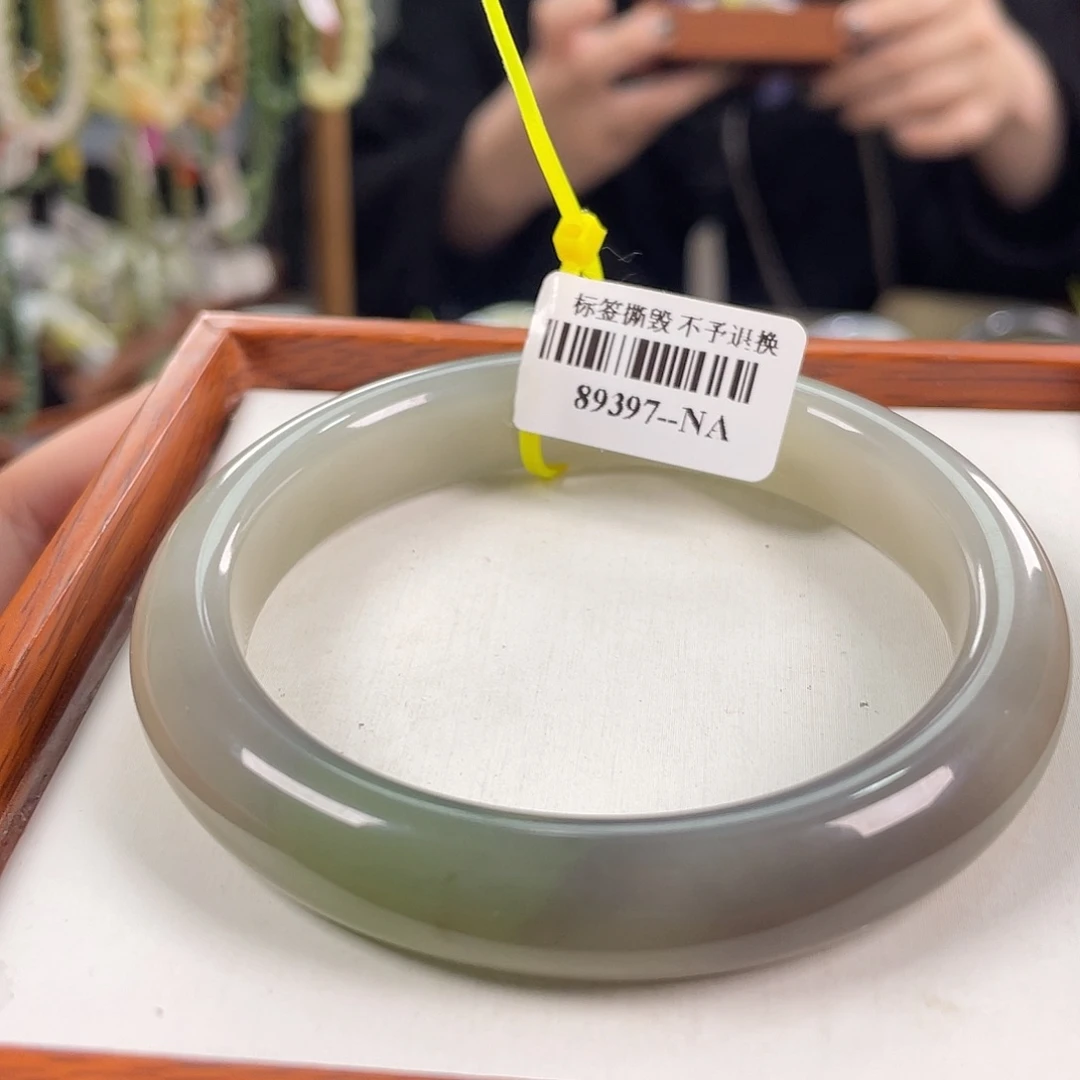 【闪购商品】和田玉手镯未镶嵌56-57