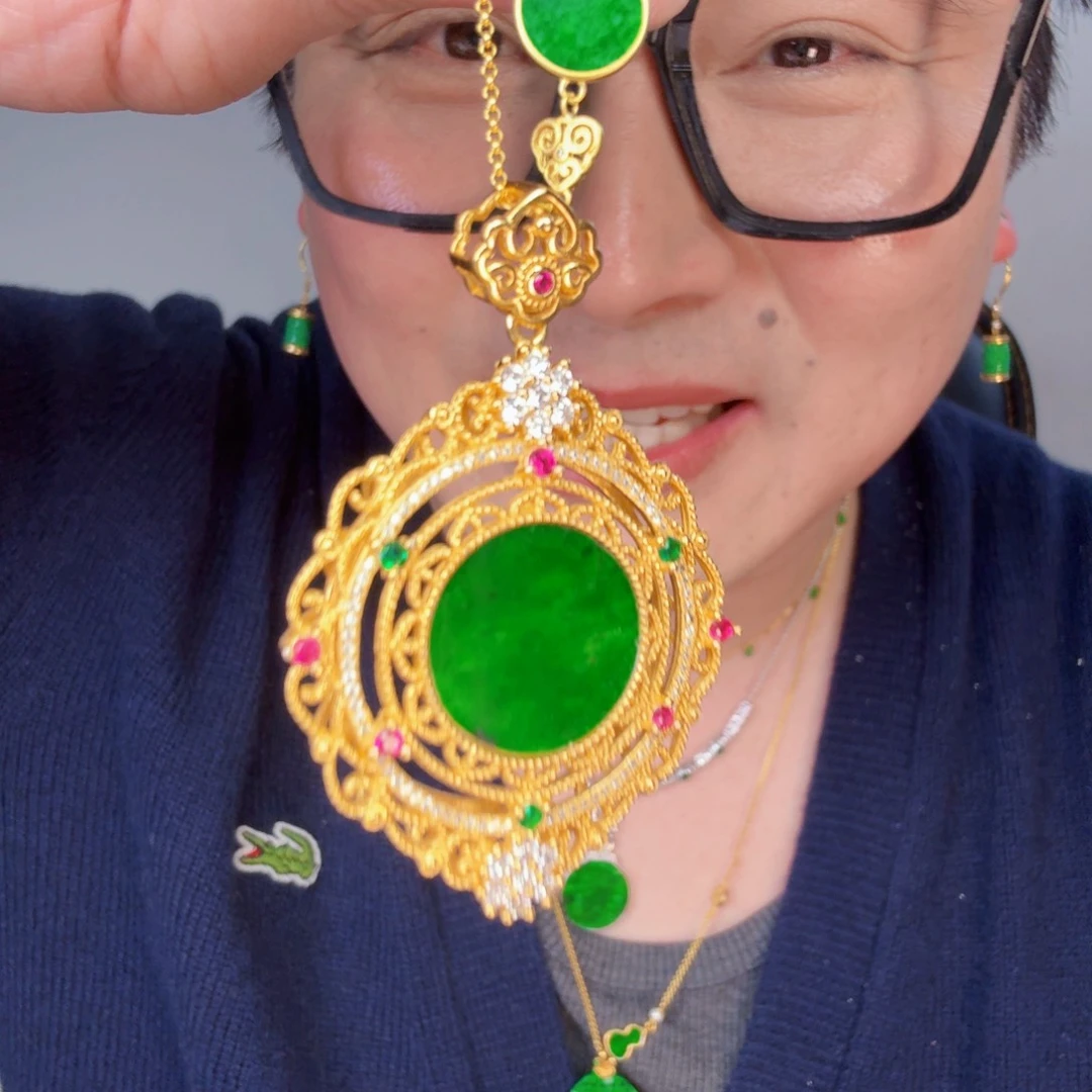 翡翠颈饰未镶嵌一套