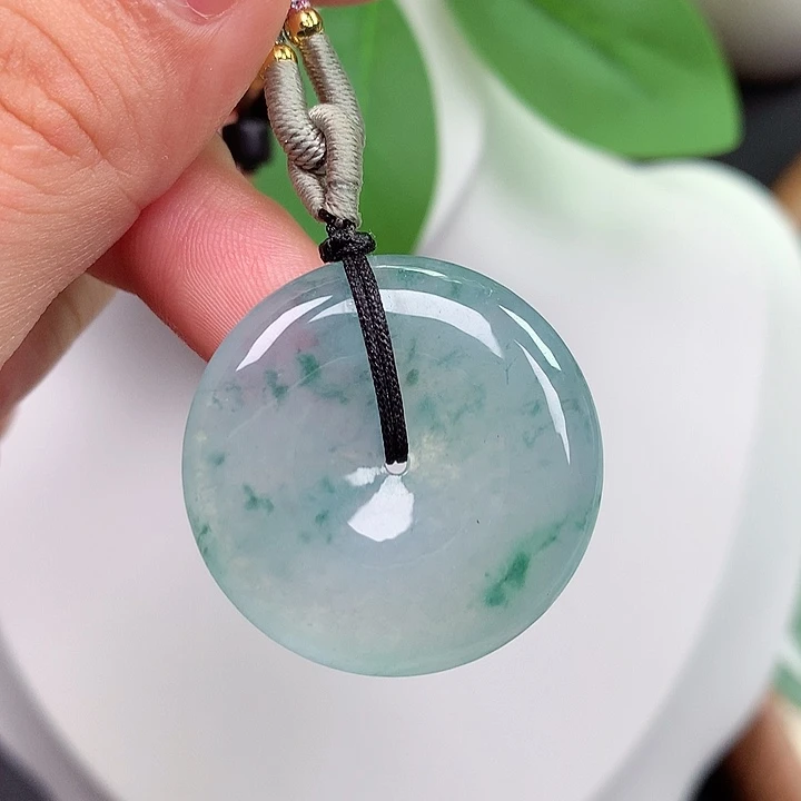 翡翠未镶嵌颈饰平安扣 29x5.7mm