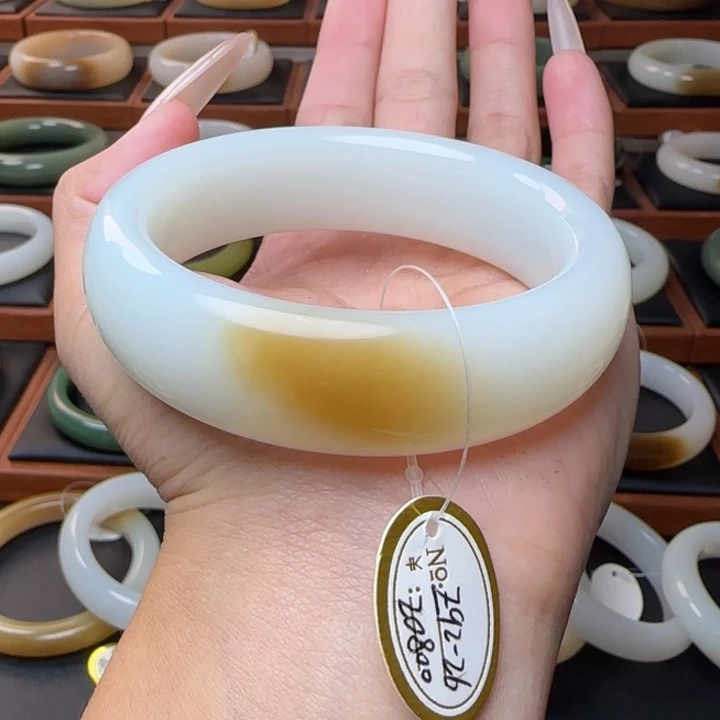 和田玉未镶嵌手镯金糖一口糖58.7