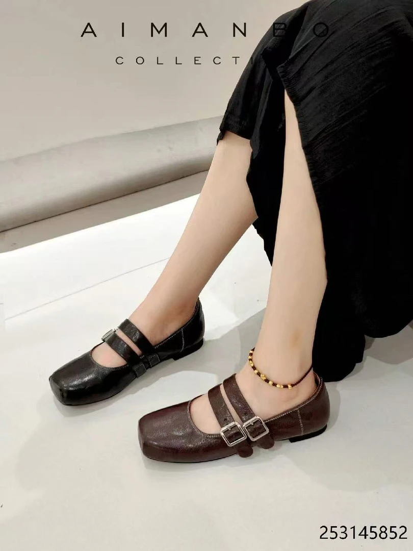 漫步佳人2025秋季新品法式双扣带浅口单鞋一脚蹬平底舒适女鞋皮鞋