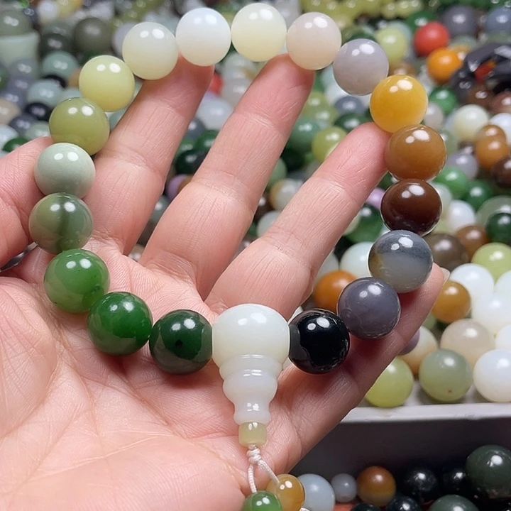 未镶嵌和田玉车挂