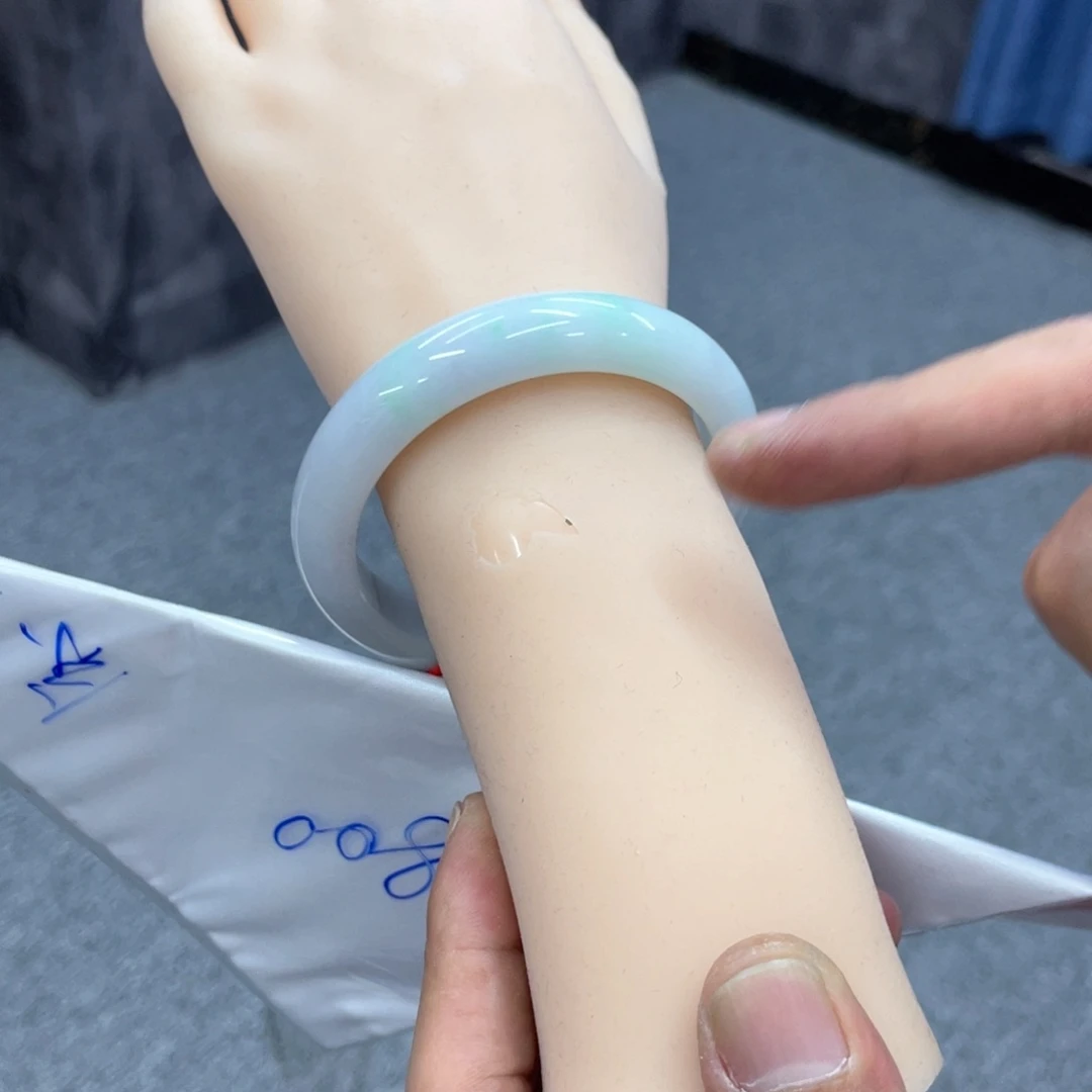 未镶嵌手镯翡翠未镶嵌翡翠