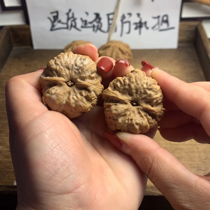 文玩核桃吊坠天**享青蛙