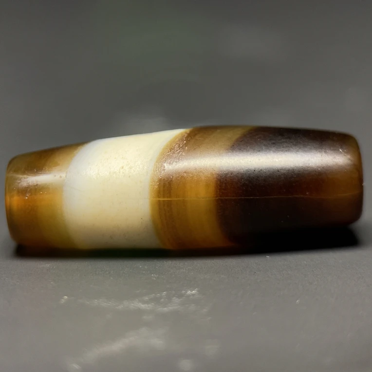 熔岩玛瑙管珠30.8*9.7mm