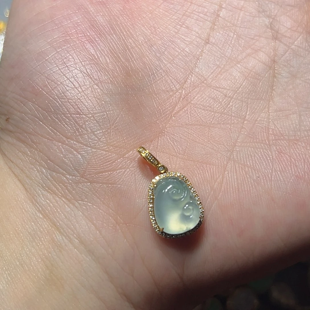 翡翠18K金镶嵌颈饰