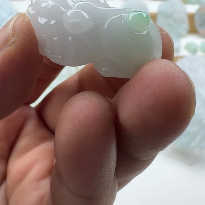 翡翠未镶嵌颈饰天然缅甸A货翡翠