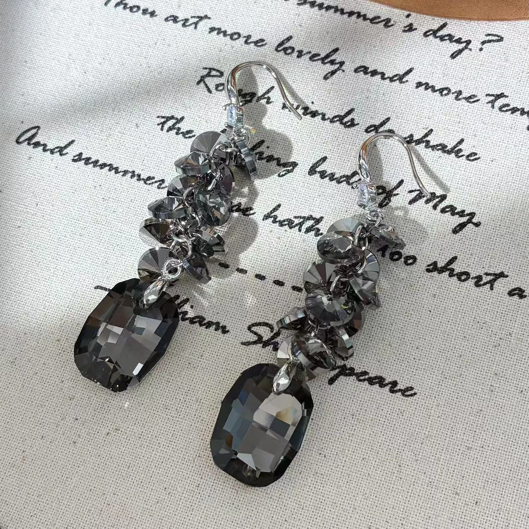 铜合金仿水晶耳饰 远远（YY1076）镀k耳钩气质手工轻奢时尚长款优雅