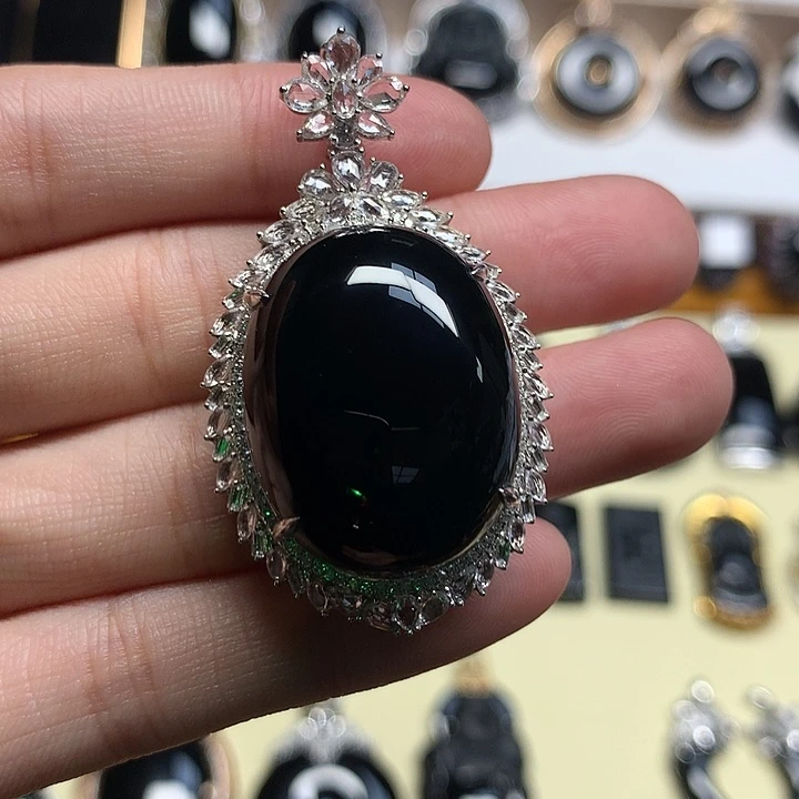 翡翠18K金镶嵌吊坠(不含链)蛋面