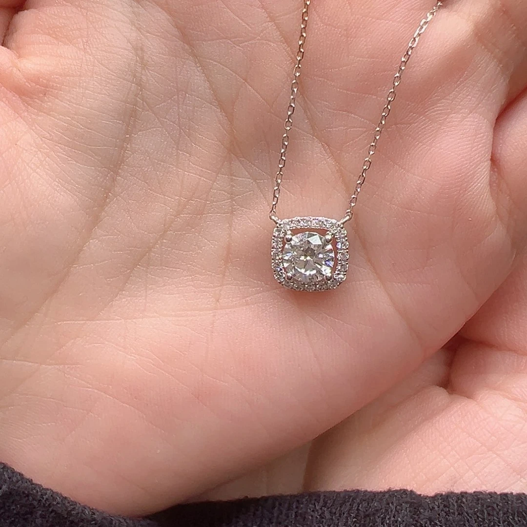 实验室培育钻石18K金镶嵌项链1.003克拉K白四爪方包项链45cm