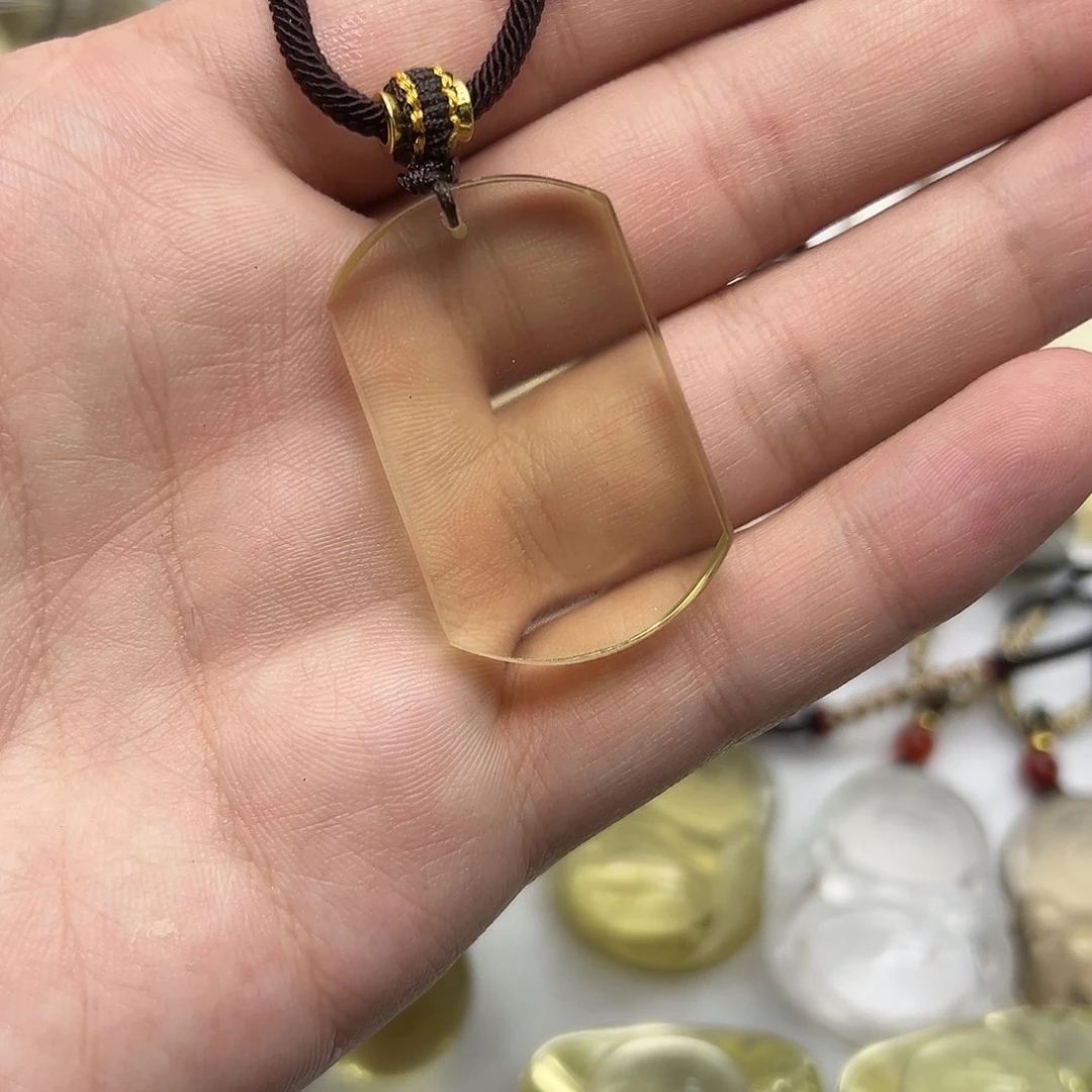 未镶嵌颈饰水晶天然黄水晶无事牌