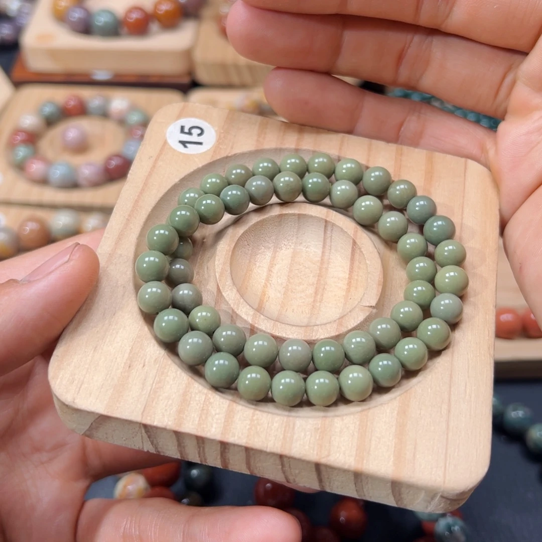 布***布石英质玉未镶嵌手链154