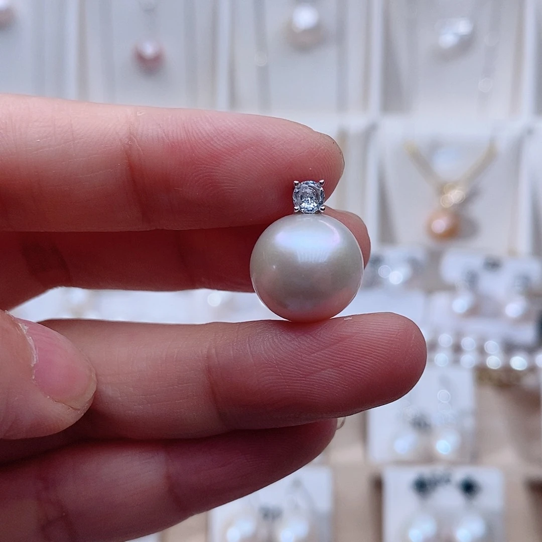 颈饰银S925镶嵌淡水珍珠