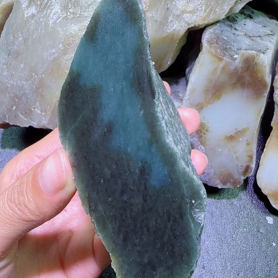和田玉未镶嵌珠宝半成品