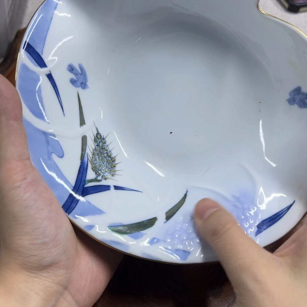 有点脱色陶瓷的感觉