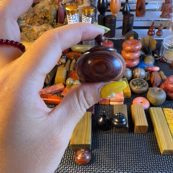 春***实微凹黄檀（南美大红酸枝）品香罐