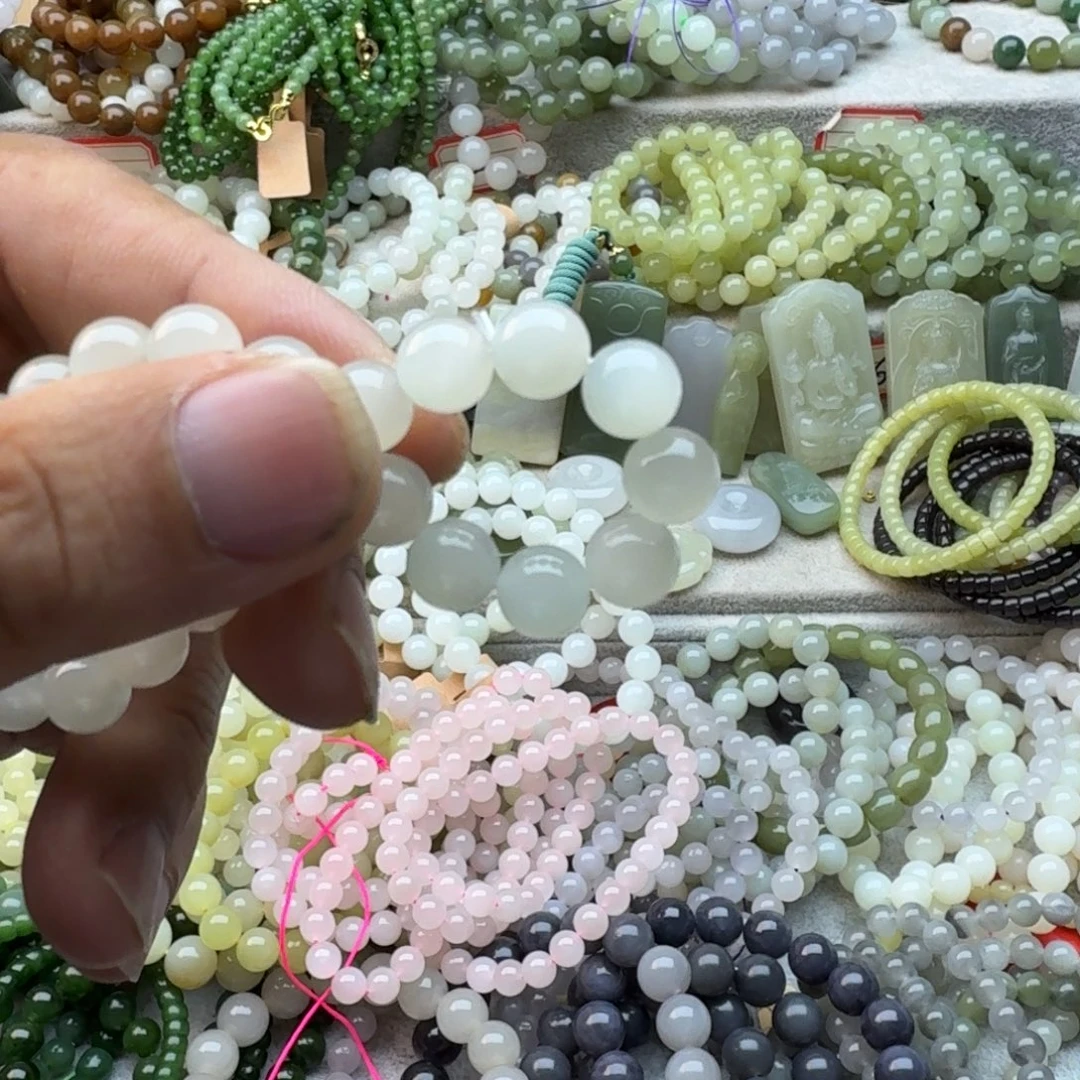 妮***儿未镶嵌手链和田玉