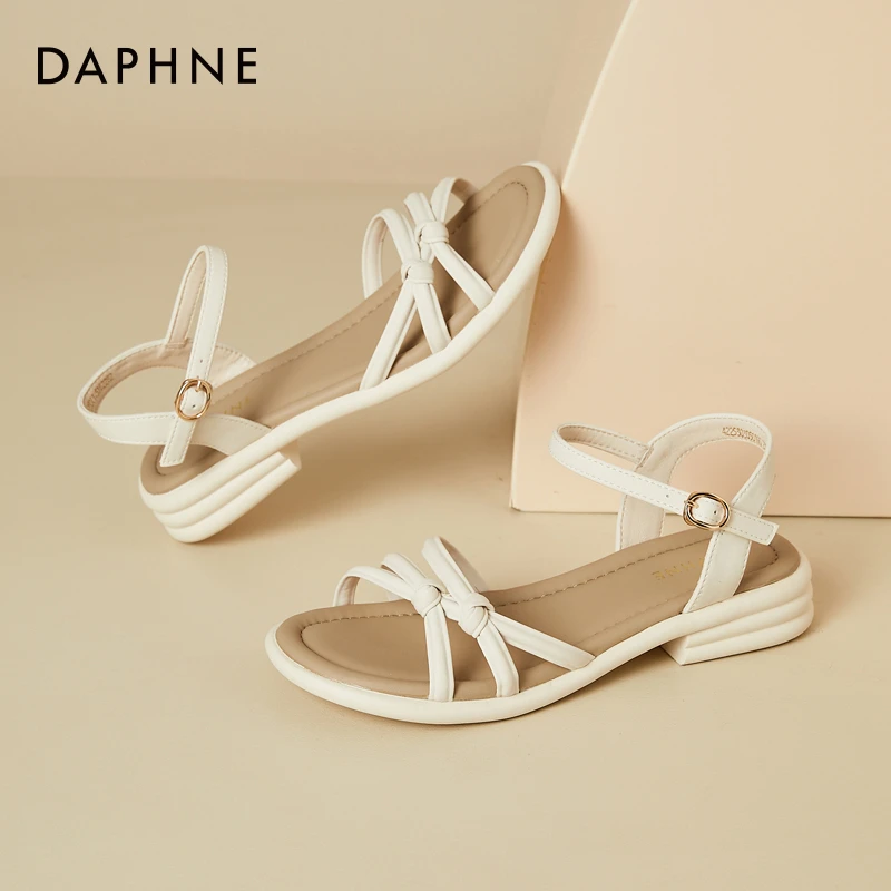 达芙妮凉鞋女款夏季外穿新款百搭通勤软底女鞋罗马低跟一字带凉鞋