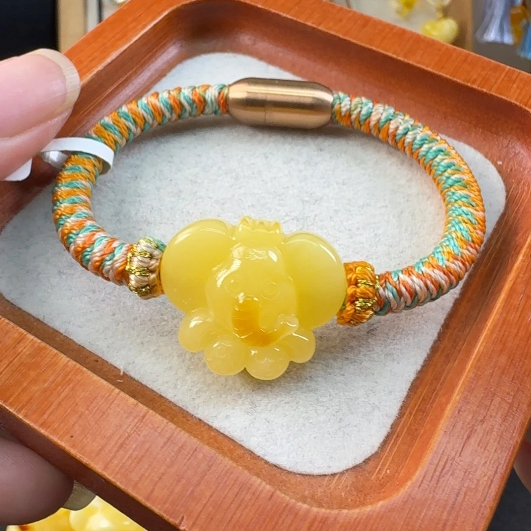 未镶嵌琥珀珠宝奇石