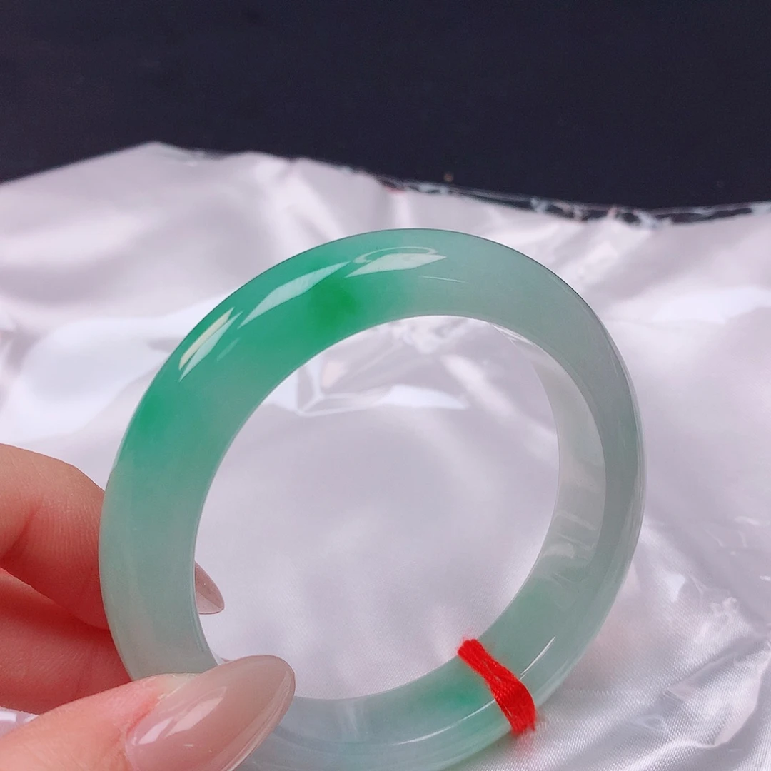 未镶嵌手镯翡翠50