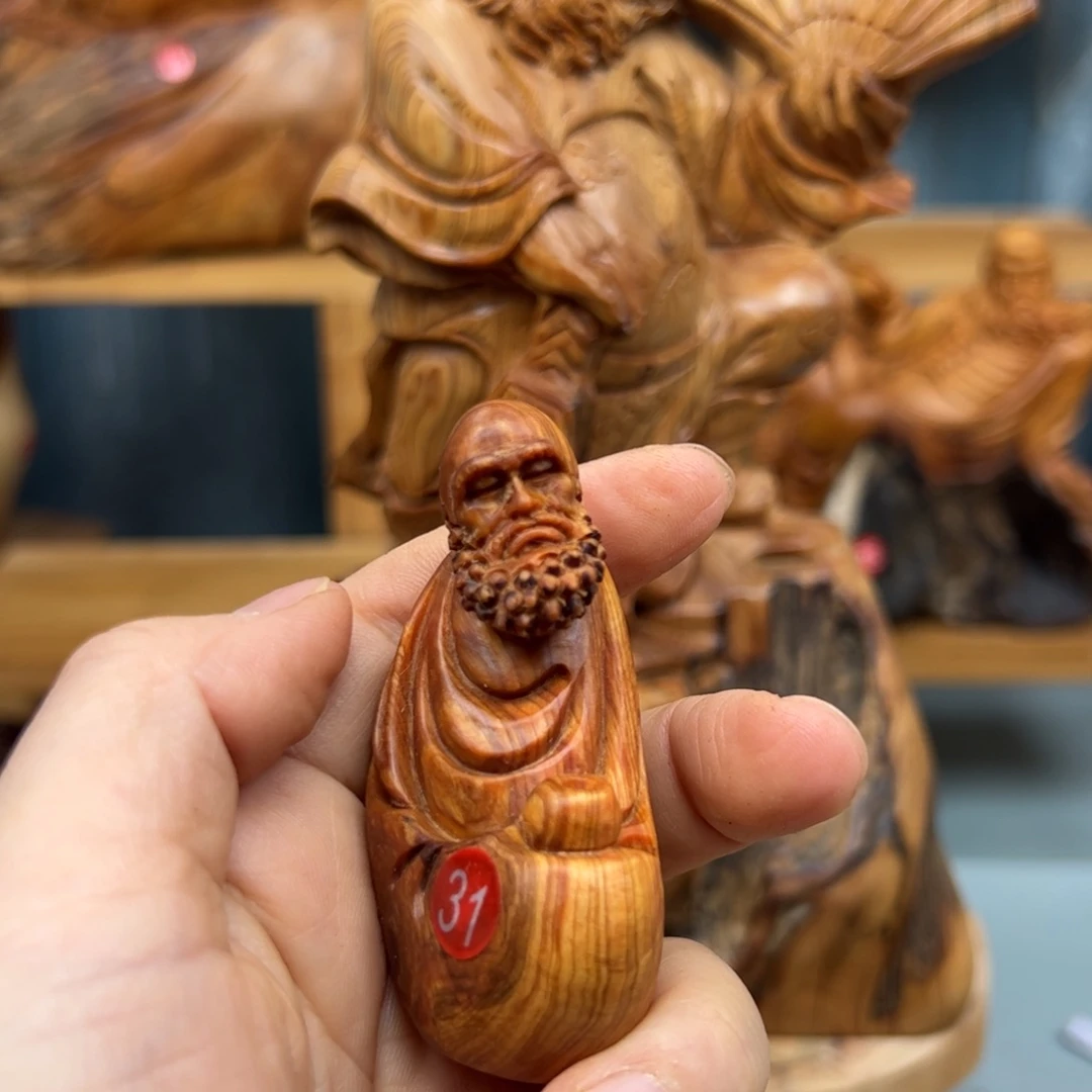 岚***业柏木崖柏木摆件手把件，