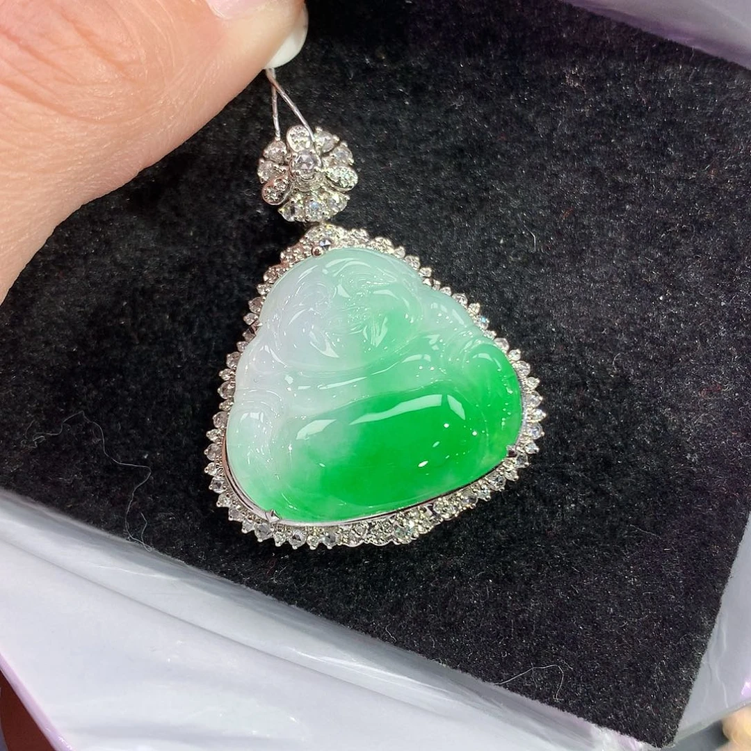 翡翠吊坠(赠链)18K金镶嵌