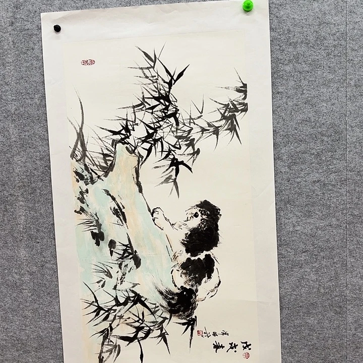 国画花鸟的翅膀和羽毛的