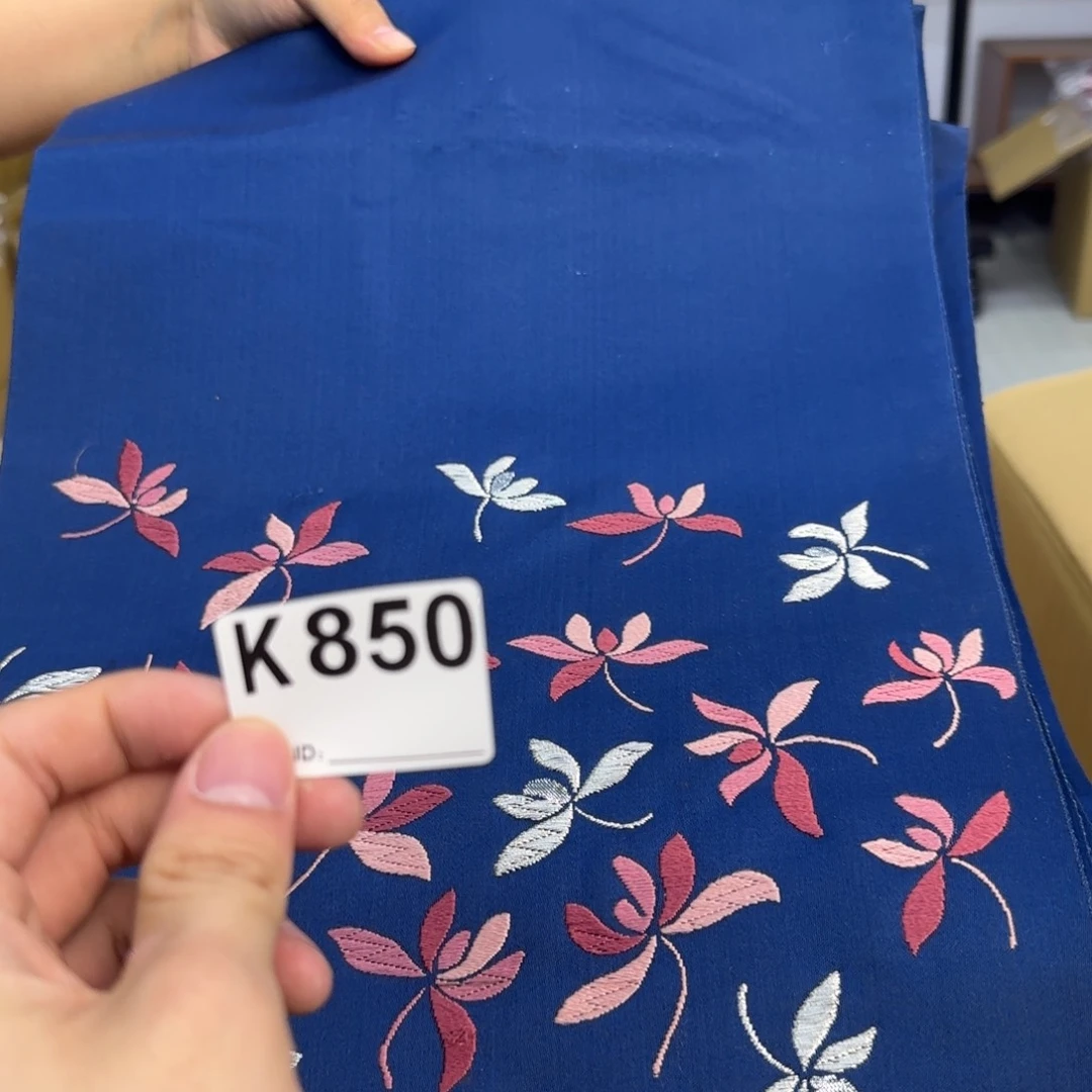 蚕丝猫*灯小雨小雨小雨小雨