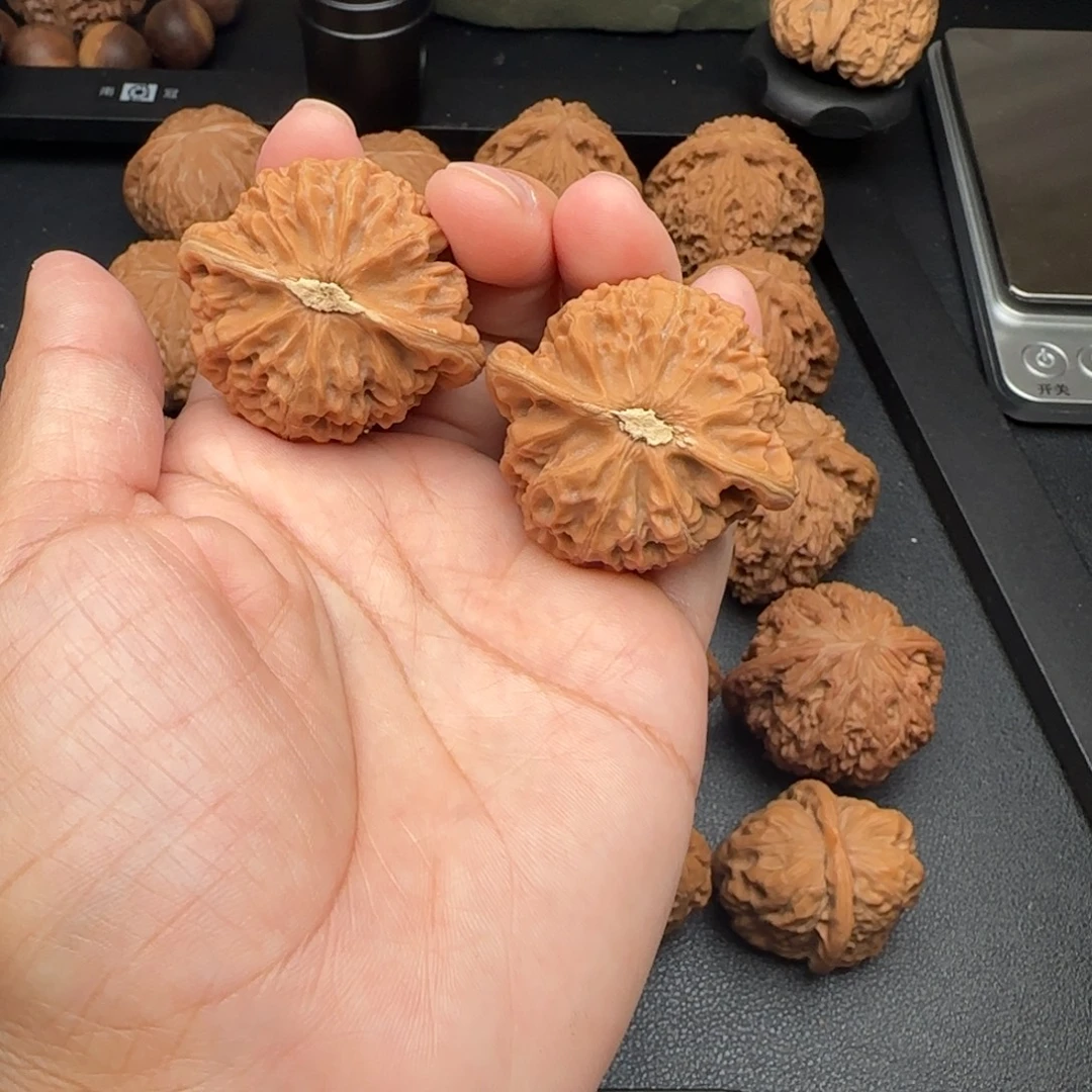 43全品宫灯文玩核桃