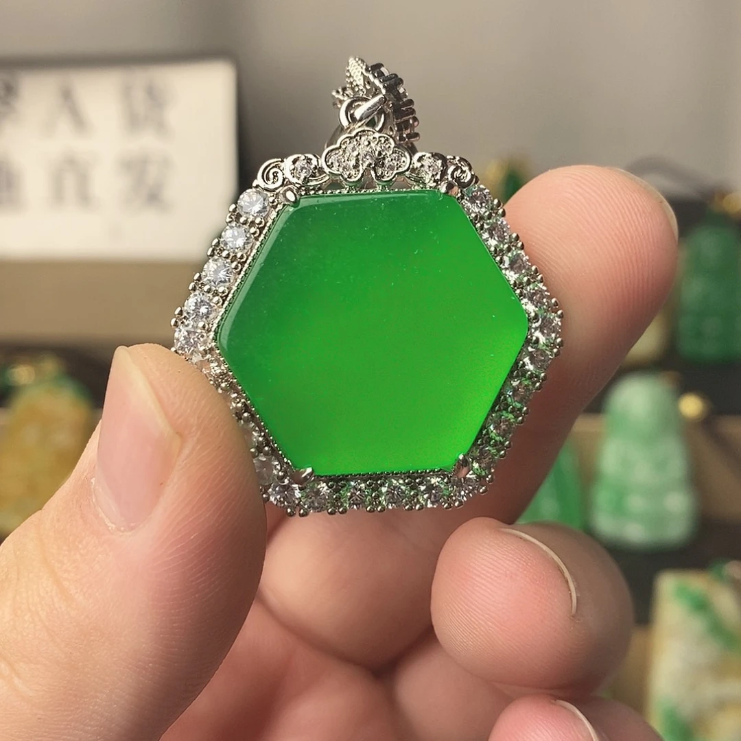 翡翠银S925镶嵌吊坠(赠链)