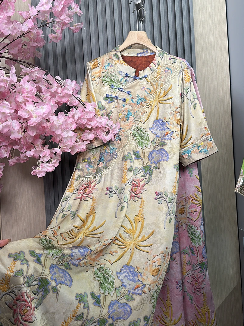 2025夏季新款刺绣国风优雅高贵气质连衣裙