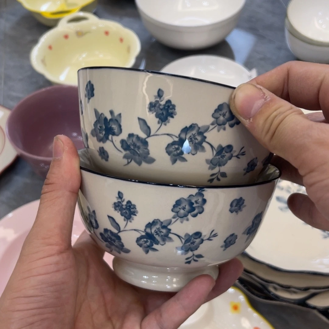 陶瓷微瑕餐具介意勿拍，满18飞！