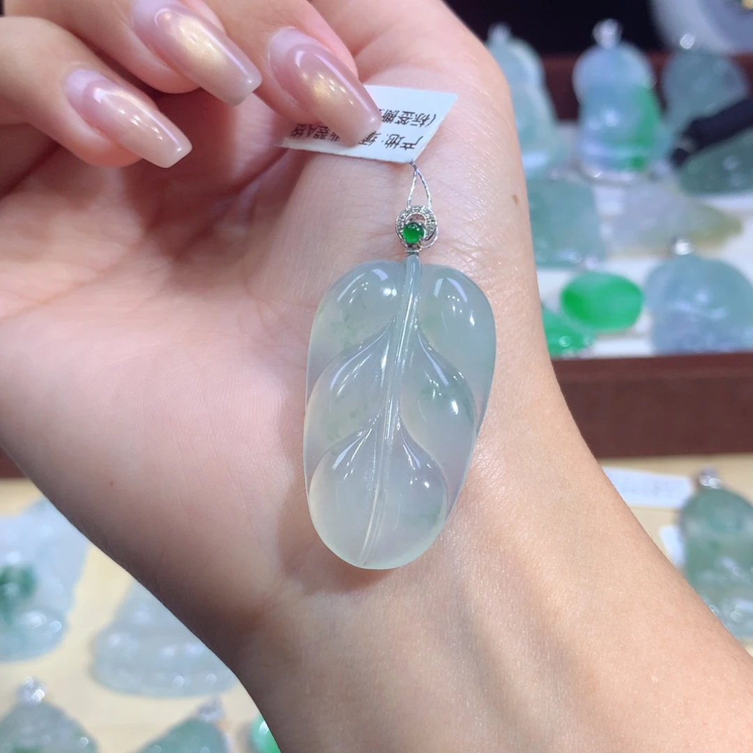 吊坠(不含链)18K金镶嵌翡翠