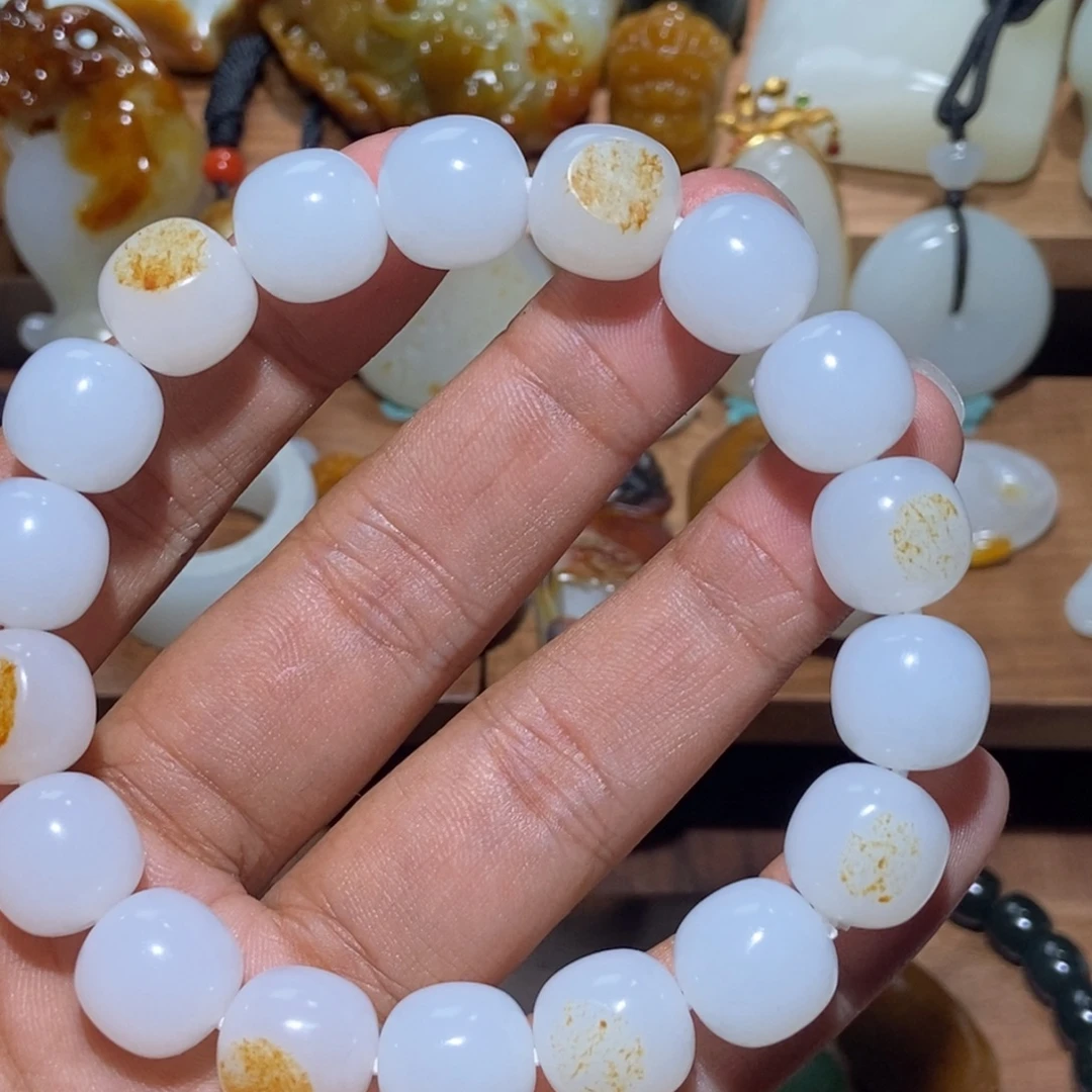 煎***葱和田玉未镶嵌颈饰