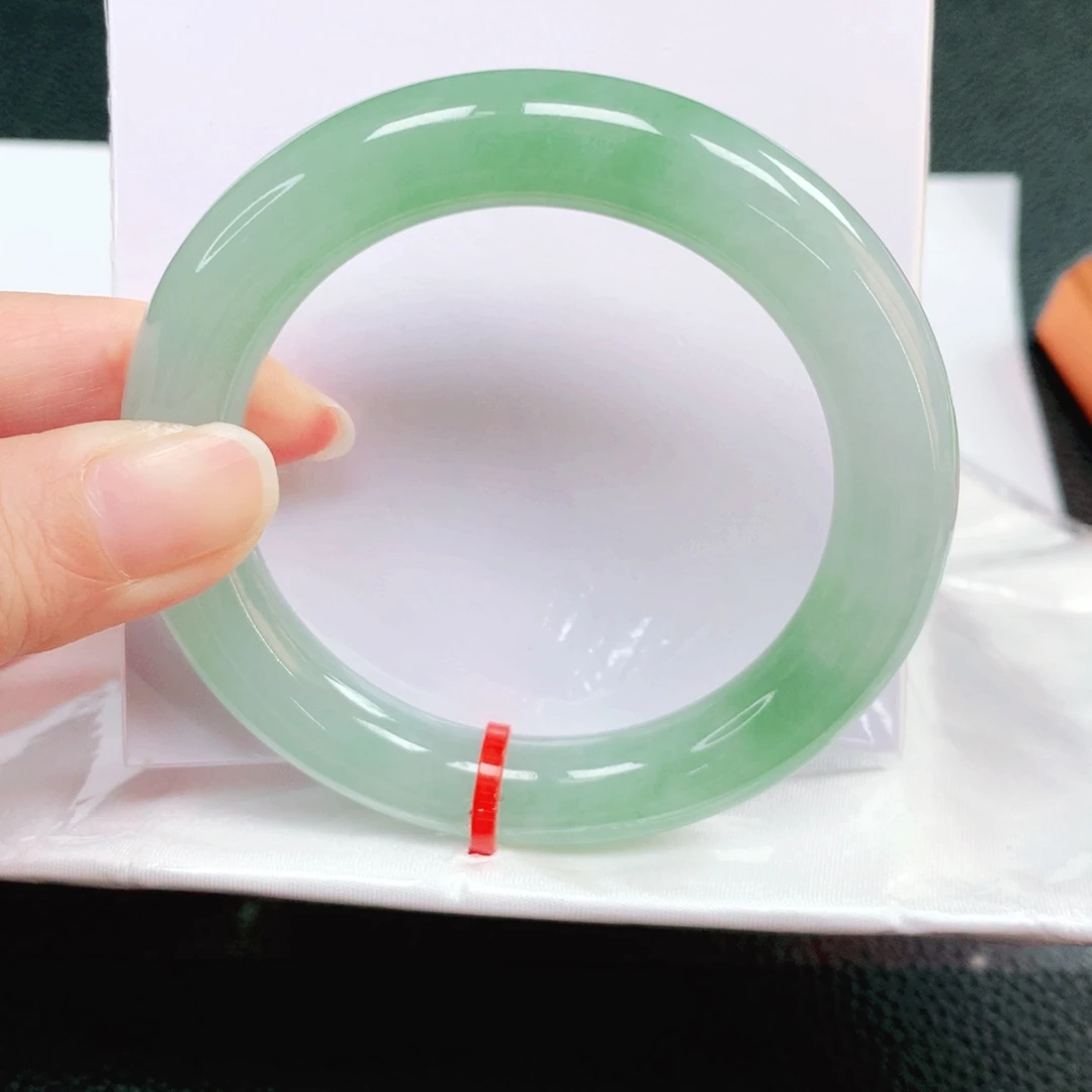 翡翠未镶嵌手镯54圈