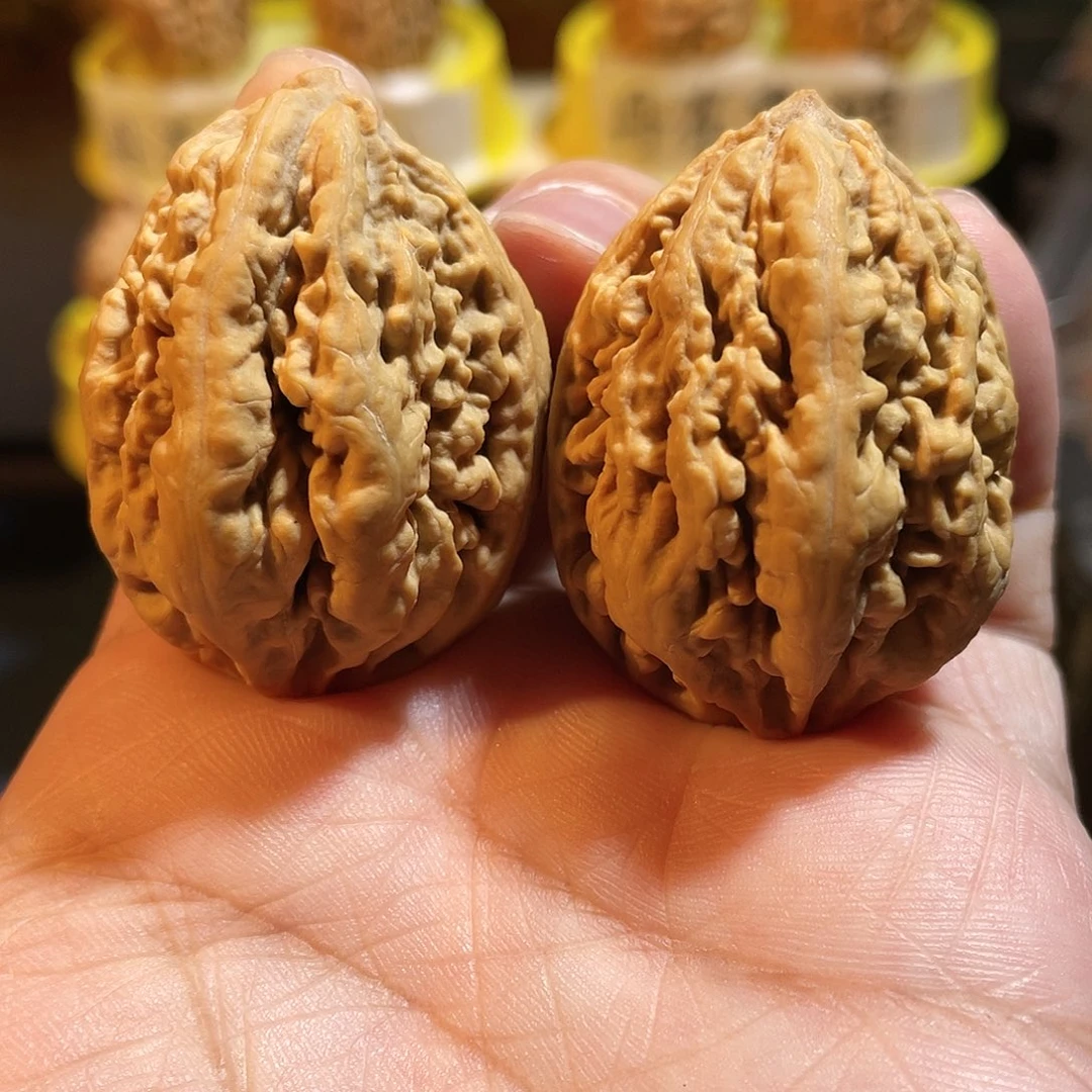 文玩核桃吊坠金梭子