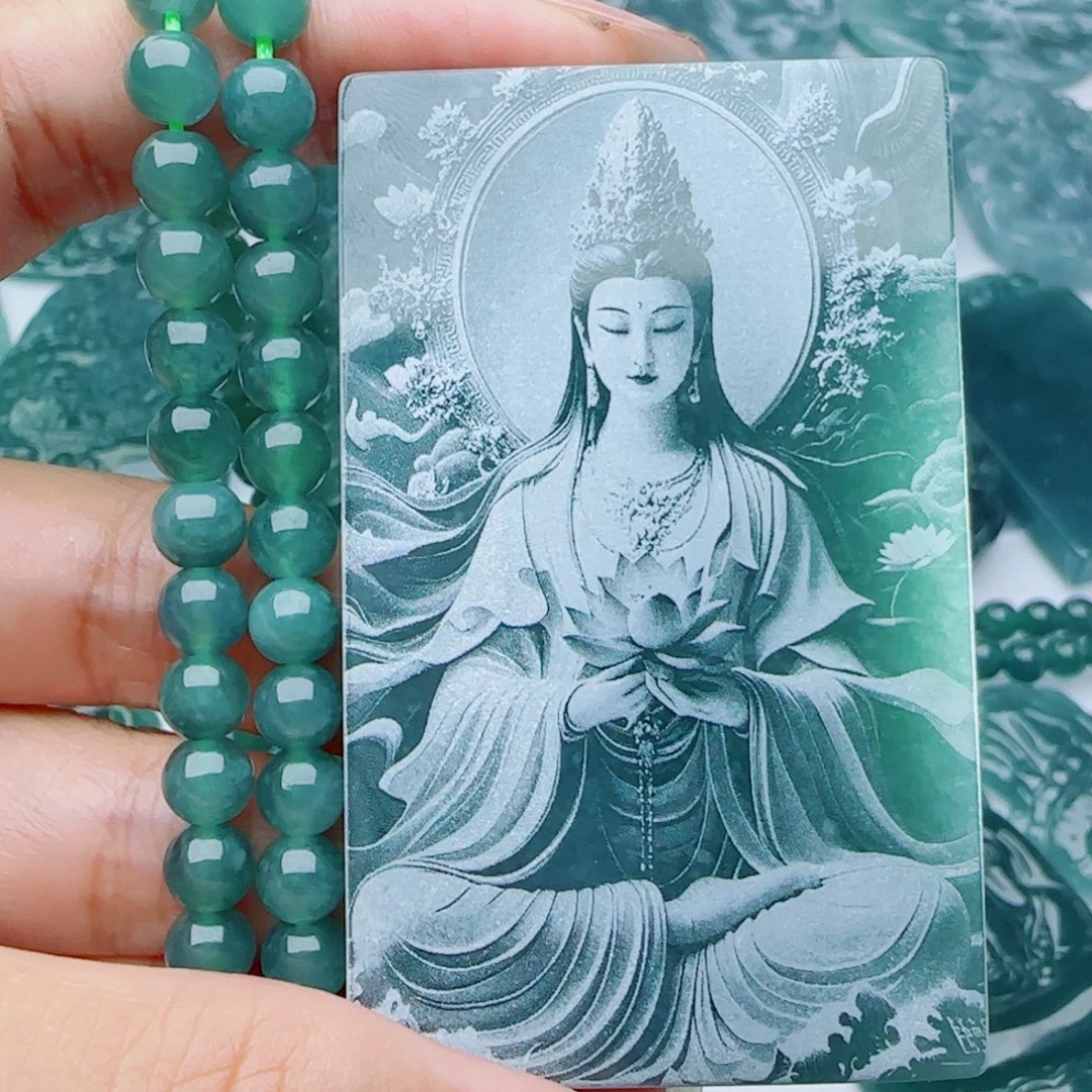 翡翠未镶嵌颈饰多样性发货天然的A货翡翠