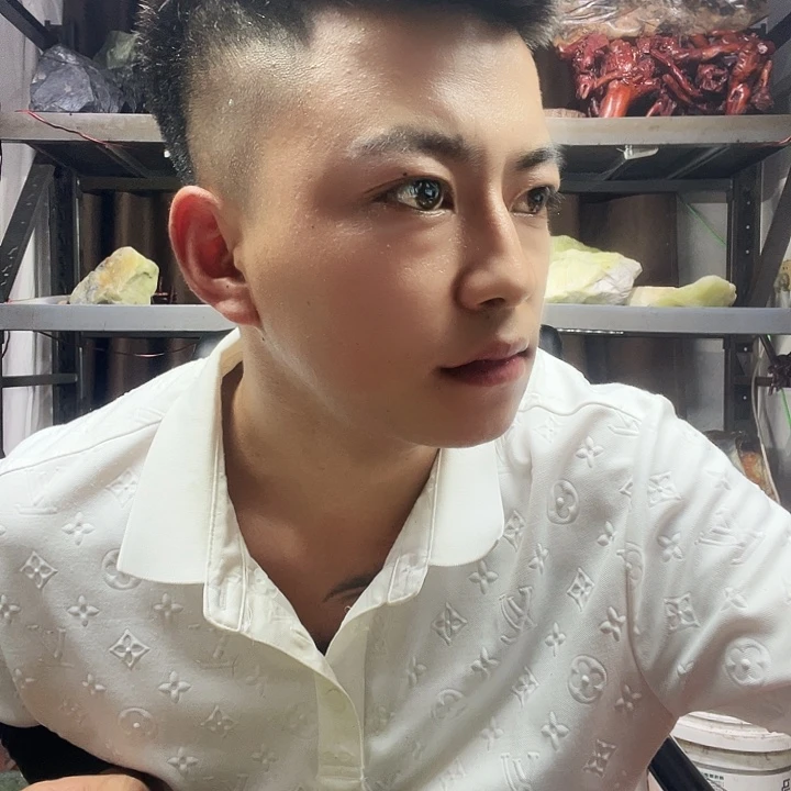 修***匠未镶嵌蛇纹石玉珠宝奇石11