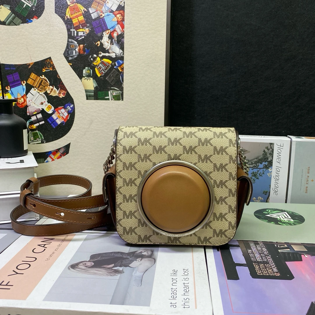 95新 MICHAEL KORS/迈克高仕 23329斜挎包15*14